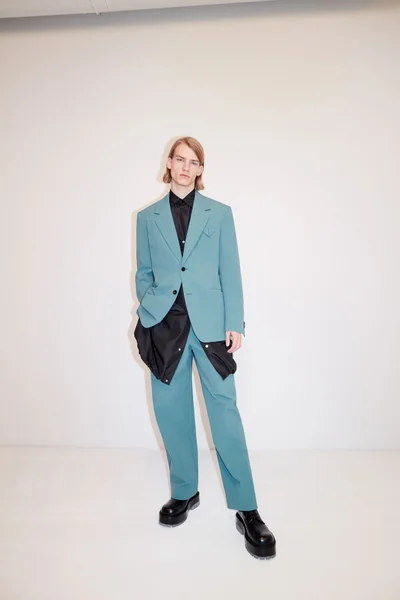 Look 11